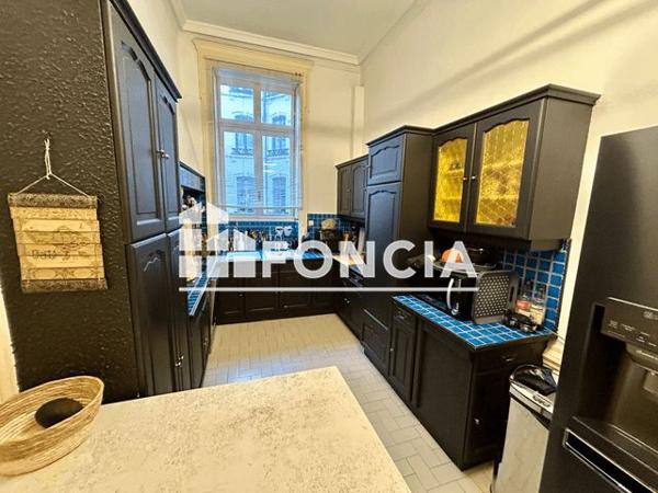 Location Appartement 5 pièces 175.9 m² - 24 QUAI SAINT VINCENT Lyon 69001