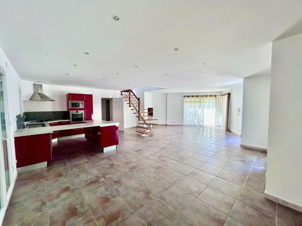 traversante, lumineuse, calme, terrasses jardin