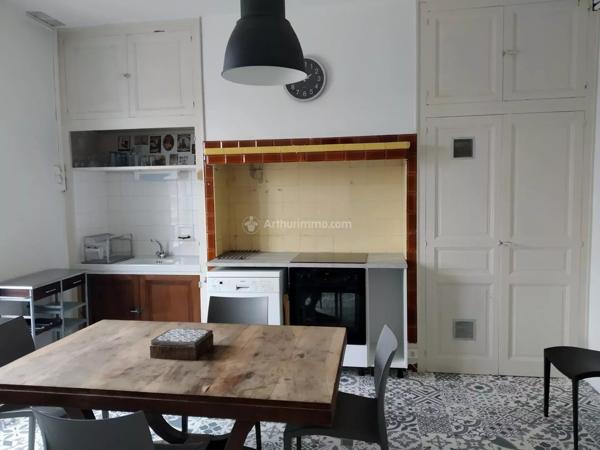 Location                                                      Appartement
                        
                     3 pièces                      86 m2                     à Carmaux
