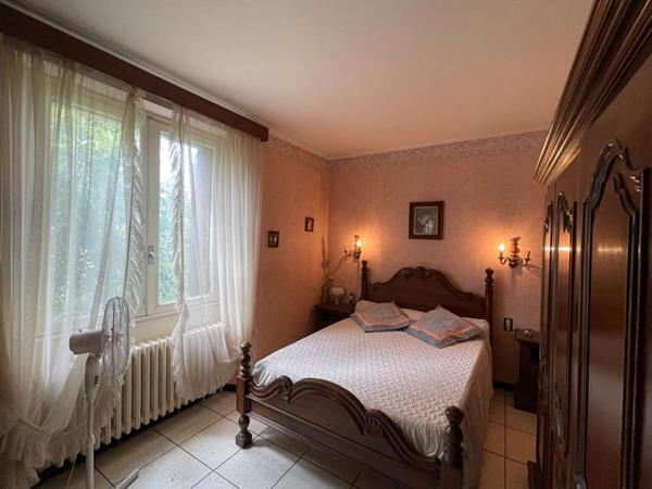 Alès quartier Clavières Exclusivité maison en pierres 6 pièces  sur 2 niveaux de 133 m2 sur terrain !àà m2