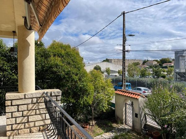 Alès quartier Clavières Exclusivité maison en pierres 6 pièces  sur 2 niveaux de 133 m2 sur terrain !àà m2