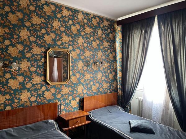 Alès quartier Clavières Exclusivité maison en pierres 6 pièces  sur 2 niveaux de 133 m2 sur terrain !àà m2