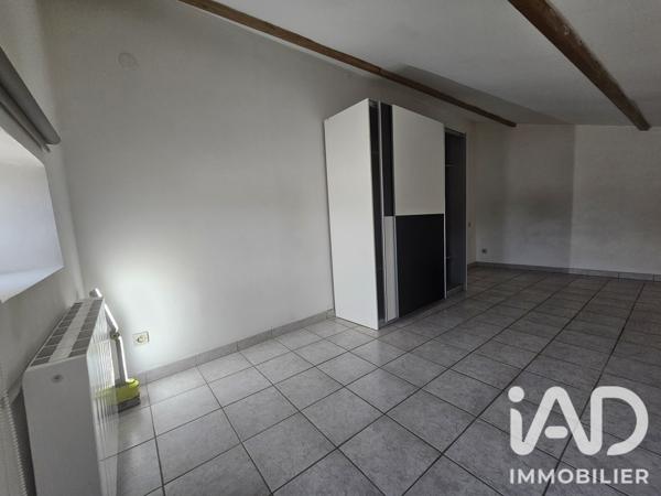 Location appartement 3 pièces 57 m² Saint-Julien-de-Peyrolas