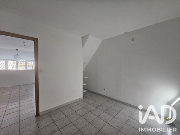 Location appartement 3 pièces 57 m² Saint-Julien-de-Peyrolas