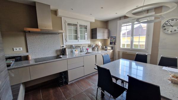 Oloron-Sainte-Marie (64400) SUPERBE MAISON DE QUALITÉ AU CALME SANS VIS À VIS