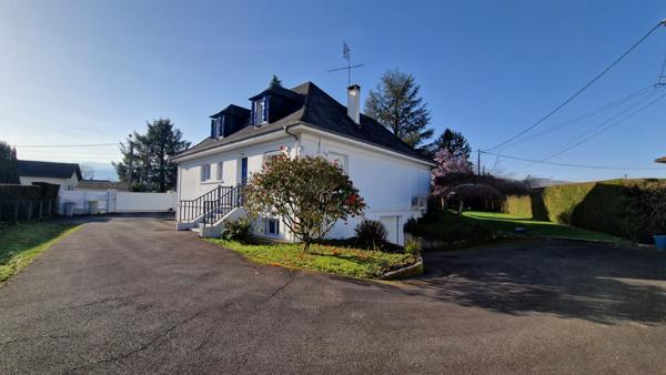 Oloron-Sainte-Marie (64400) SUPERBE MAISON DE QUALITÉ AU CALME SANS VIS À VIS