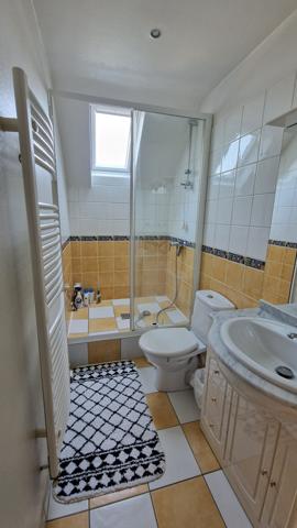 Oloron-Sainte-Marie (64400) SUPERBE MAISON DE QUALITÉ AU CALME SANS VIS À VIS