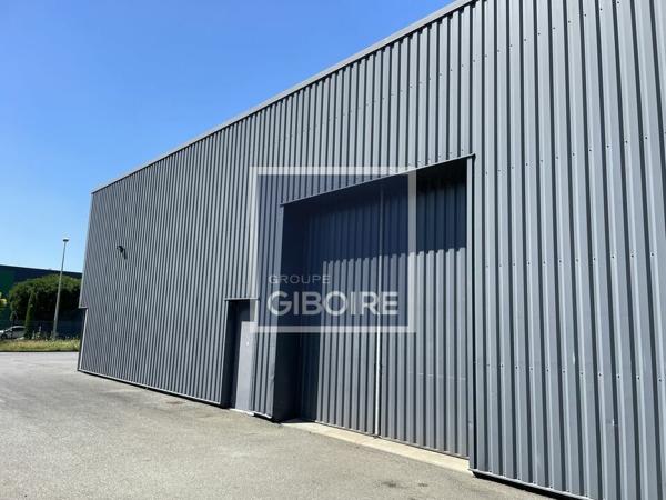 Local d'activites 480 m² à louer LA MEZIERE (réf : 35.4211)