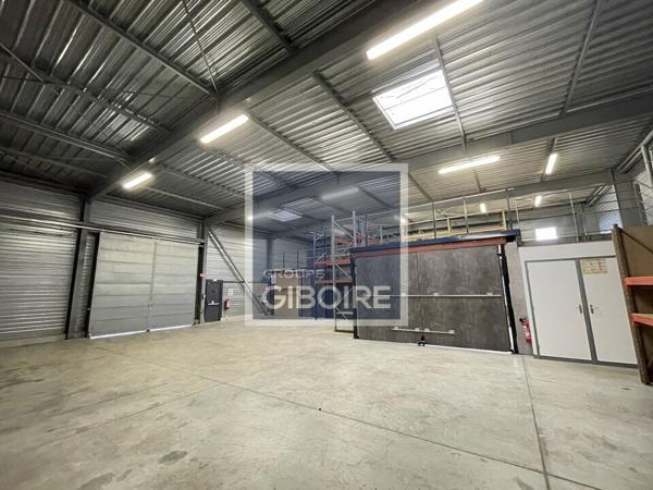 Local d'activites 480 m² à louer LA MEZIERE (réf : 35.4211)