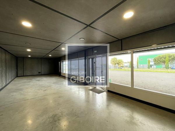 Local d'activites 480 m² à louer LA MEZIERE (réf : 35.4211)