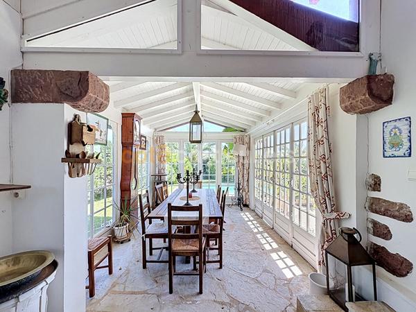 Vente
                Maison148 m² - 6 Pièces -
                    BIDART (64210)