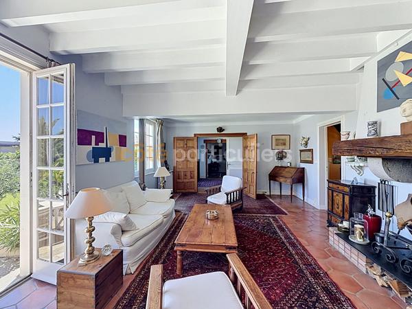 Vente
                Maison148 m² - 6 Pièces -
                    BIDART (64210)
