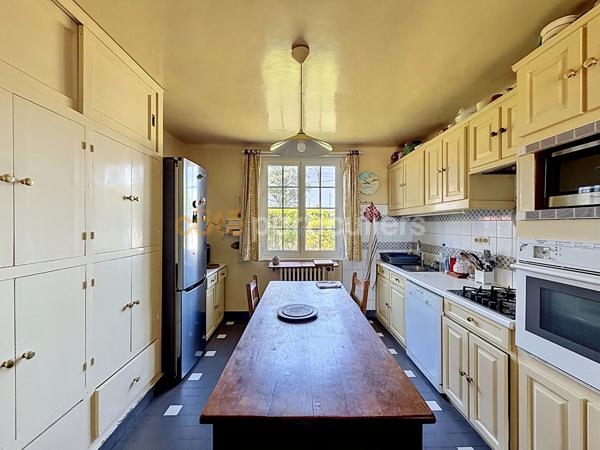 Vente
                Maison148 m² - 6 Pièces -
                    BIDART (64210)