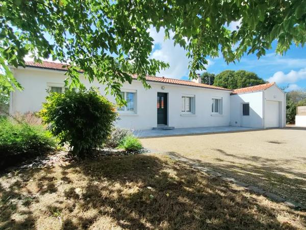 MAISON DE PLAIN-PIED SUR GRAND TERRAIN DE 2 607 M2 -- MACHECO