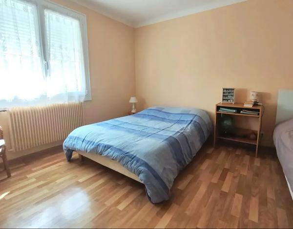 MAISON DE PLAIN-PIED SUR GRAND TERRAIN DE 2 607 M2 -- MACHECO