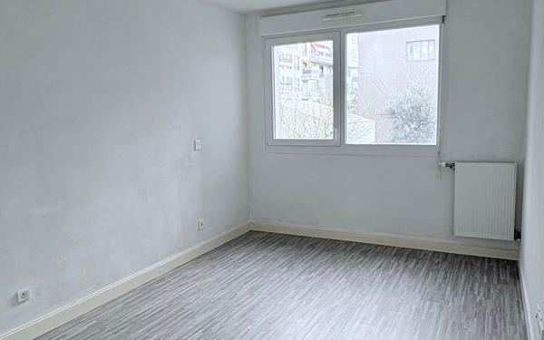 Appartement à vendre    3 pièces • 61,95 m2 Bordeaux