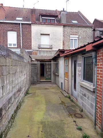 Maison avec potentiel à 2 pas du métro