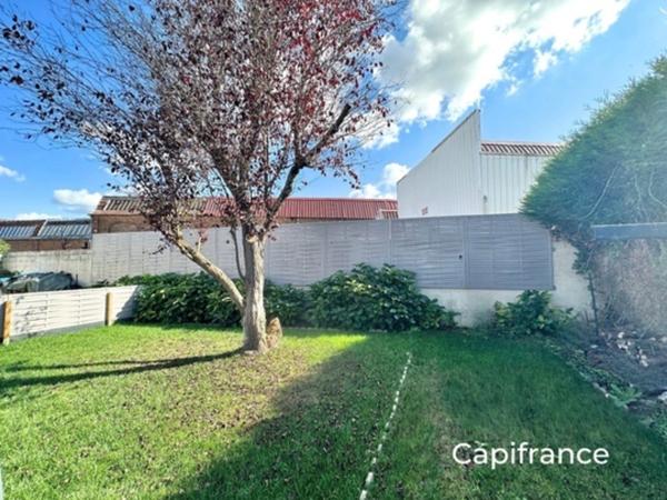 Maison plain-pied -SAINT PIERRE LES ELBEUF - T4 de 120 m² - Terrain de 600,00 m² - Garage