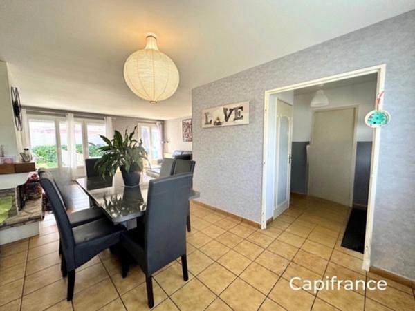 Maison plain-pied -SAINT PIERRE LES ELBEUF - T4 de 120 m² - Terrain de 600,00 m² - Garage