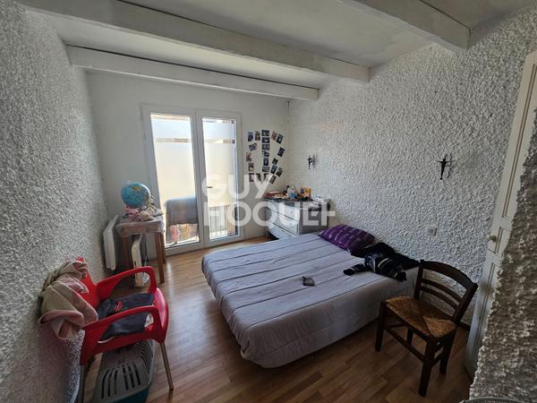 Immeuble à vendre à Sainte-Marie-la-Mer - Réf 1374