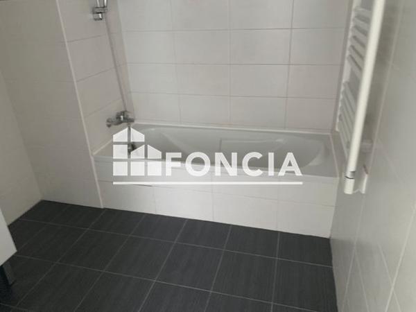 Location Appartement 3 pièces 62.38 m² - 284 AVENUE MICHEL JOURDAN Cannes La Bocca 06150