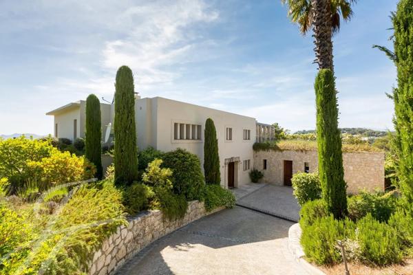 Hauteurs de Cannes Splendide Villa avec Vue Mer de Rêve