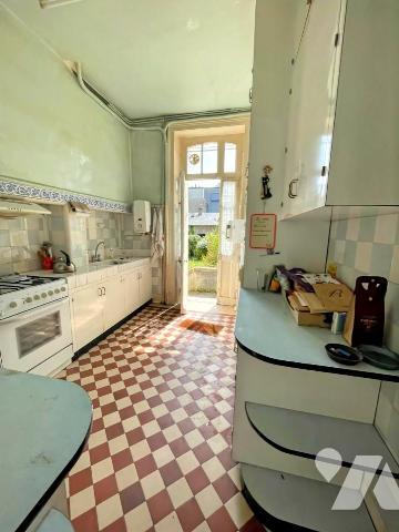 Courtoiville / Villa en pierres à rénover de 220m² avec un garage