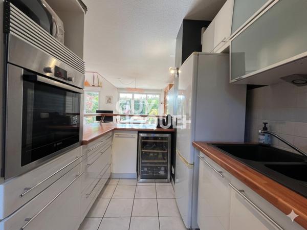 APPARTEMENT T4 DUPLEX - REZ DE JARDIN - 2 PLACES PARKING SOUS-SOL - CLIMATISÉ