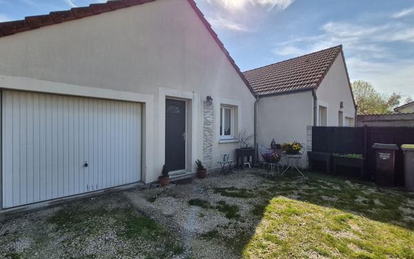 Maison à vendre    3 pièces •  Orléans