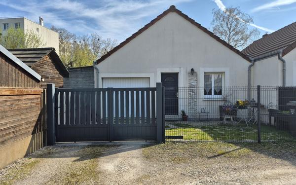 Maison à vendre    3 pièces •  Orléans