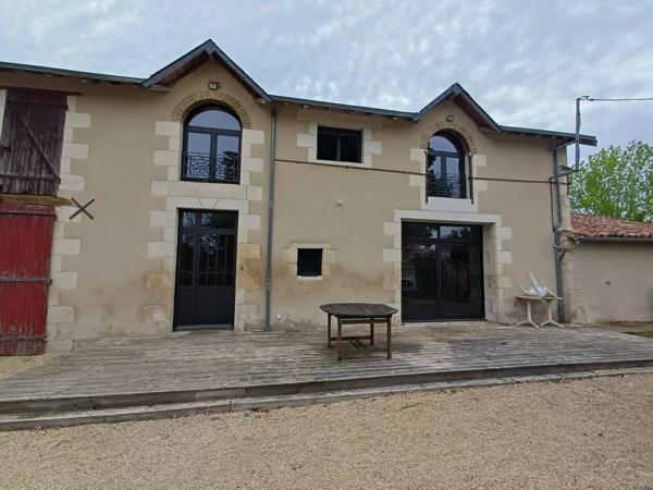 Location Maison 4 pièces 101 m2 à Savigny-Lévescault