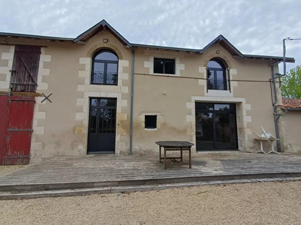 Location Maison 4 pièces 101 m2 à Savigny-Lévescault