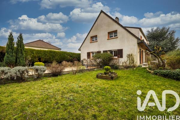 Maison à vendre 10 pièces 258 m² Osny