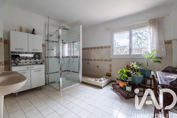 Maison à vendre 10 pièces 258 m² Osny
