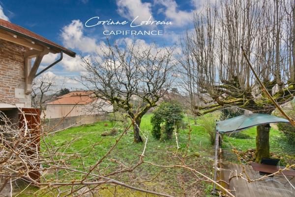 Maison en pierres à vendre à CHEVAGNY LES CHEVRIERES (71)