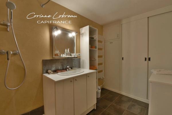 Maison en pierres à vendre à CHEVAGNY LES CHEVRIERES (71)