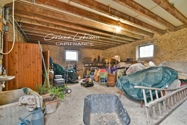 Maison en pierres à vendre à CHEVAGNY LES CHEVRIERES (71)