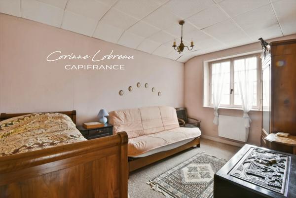 Maison en pierres à vendre à CHEVAGNY LES CHEVRIERES (71)