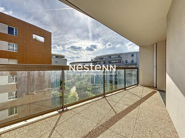 ISSY LES MOULINEAUX - FORT D'ISSY - Vente appartement 3 pièces de 67,70 m² avec un balcon de 10,80 m²