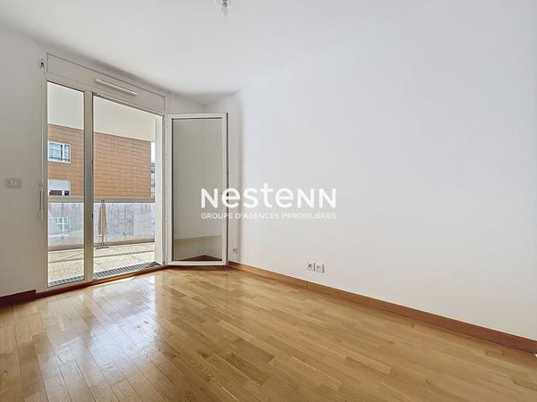 ISSY LES MOULINEAUX - FORT D'ISSY - Vente appartement 3 pièces de 67,70 m² avec un balcon de 10,80 m²
