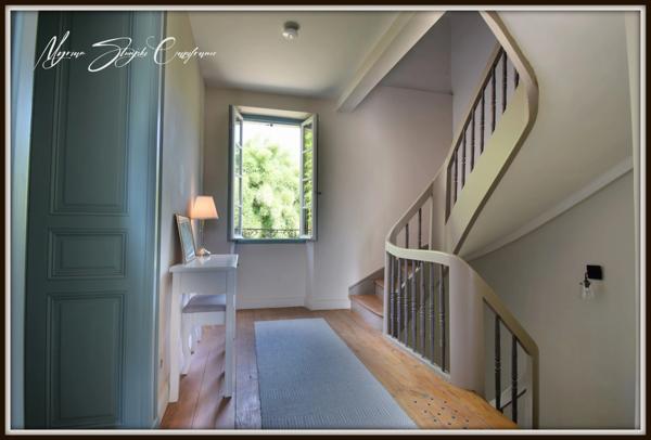 MONT DE MARSAN (40), à vendre, propriété d'exception de 420 m² au calme avec dépendance.