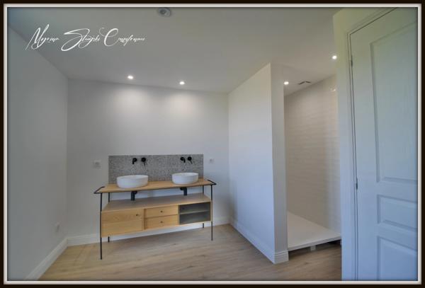 MONT DE MARSAN (40), à vendre, propriété d'exception de 420 m² au calme avec dépendance.