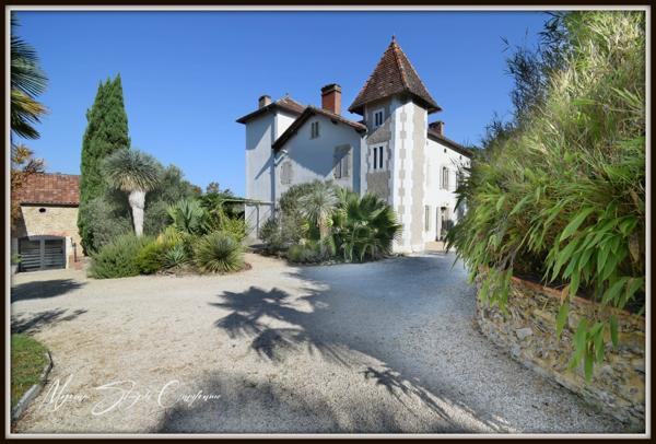 MONT DE MARSAN (40), à vendre, propriété d'exception de 420 m² au calme avec dépendance.