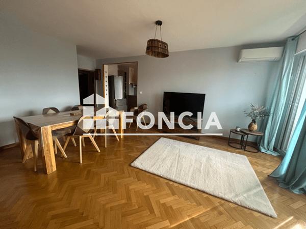 Location Appartement meublé 3 pièces 93 m² - 19 BOULEVARD RABATAU Marseille 13008