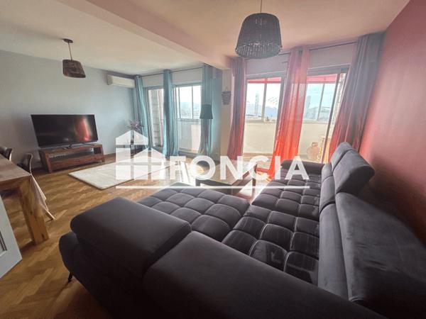 Location Appartement meublé 3 pièces 93 m² - 19 BOULEVARD RABATAU Marseille 13008