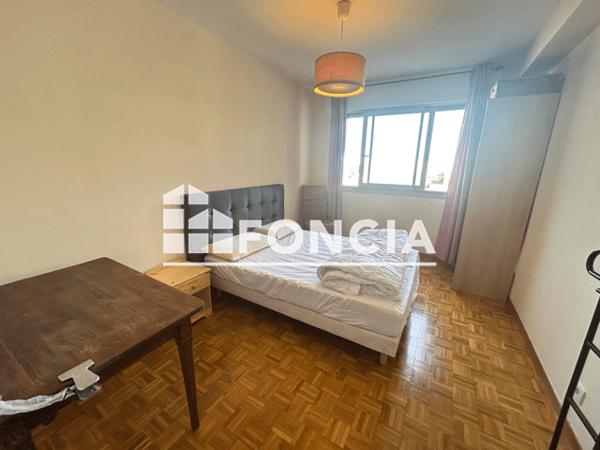 Location Appartement meublé 3 pièces 93 m² - 19 BOULEVARD RABATAU Marseille 13008