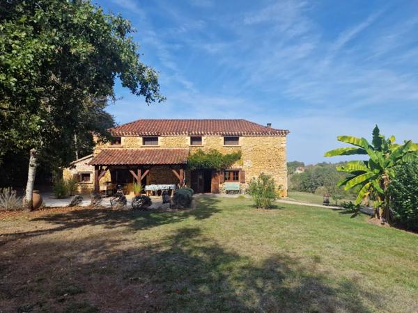 Fabuleuse maison en pierre avec 3 chambres et piscine