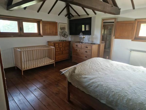 Fabuleuse maison en pierre avec 3 chambres et piscine