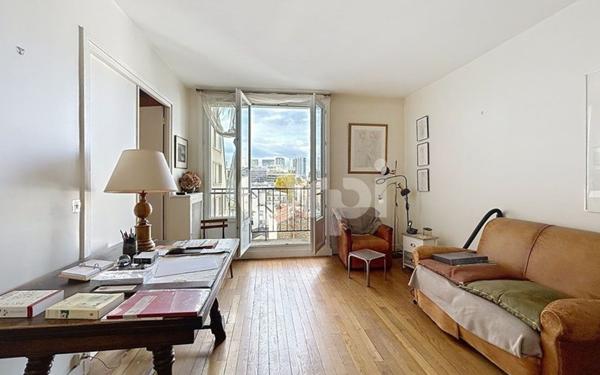 Appartement à vendre    2 pièces • 45 m2 Paris 15