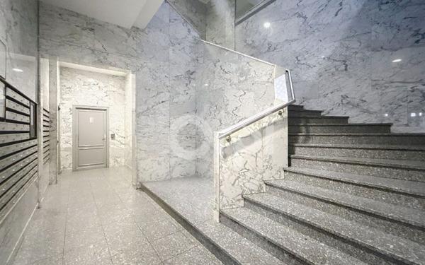 Appartement à vendre    2 pièces • 45 m2 Paris 15